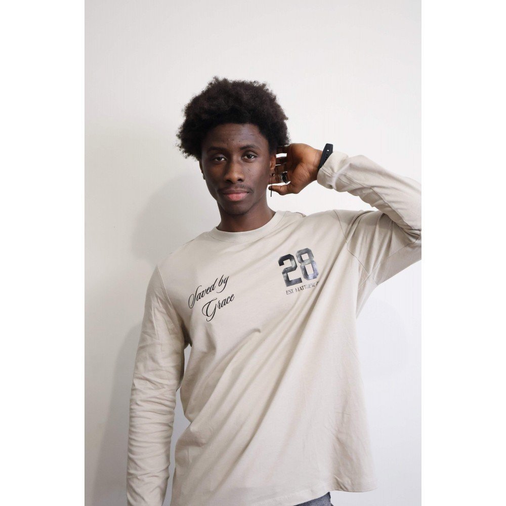 Camisola bege de algodão sobre Mateus 28