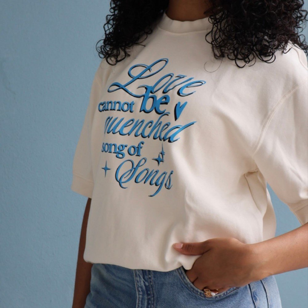 T-Shirt "Amor Inquebrável" (Bege)