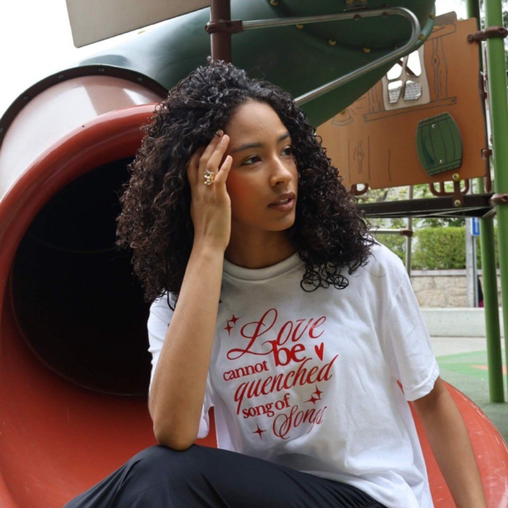 T-Shirt “Amor Inquebrável” (branca)