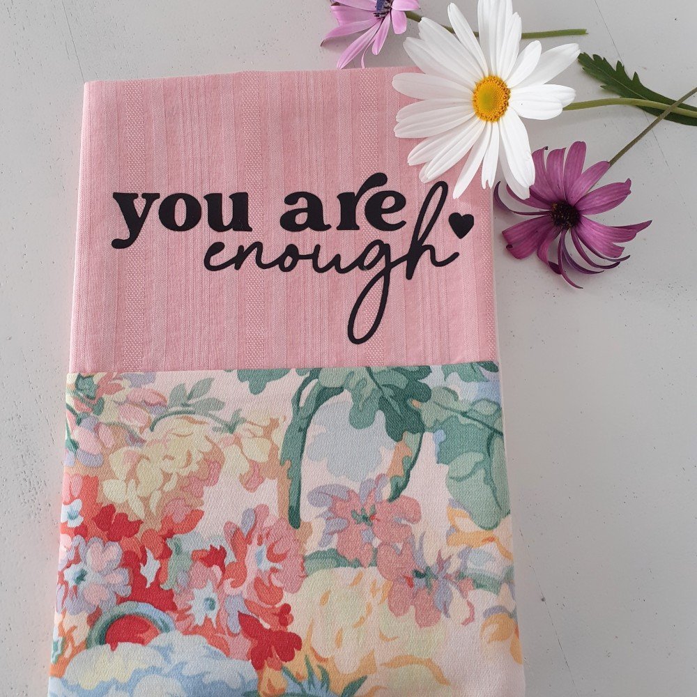 Capa Bíblia Tu és Suficiente