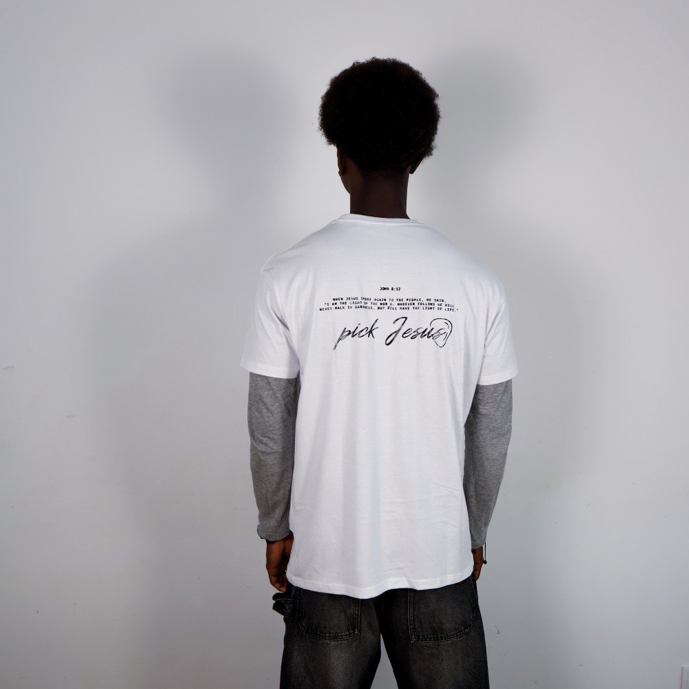 T-shirt Branca Pick Jesus