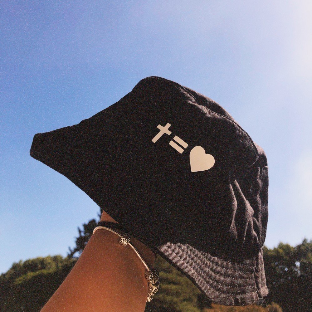 Panamá em tecido LOVE 