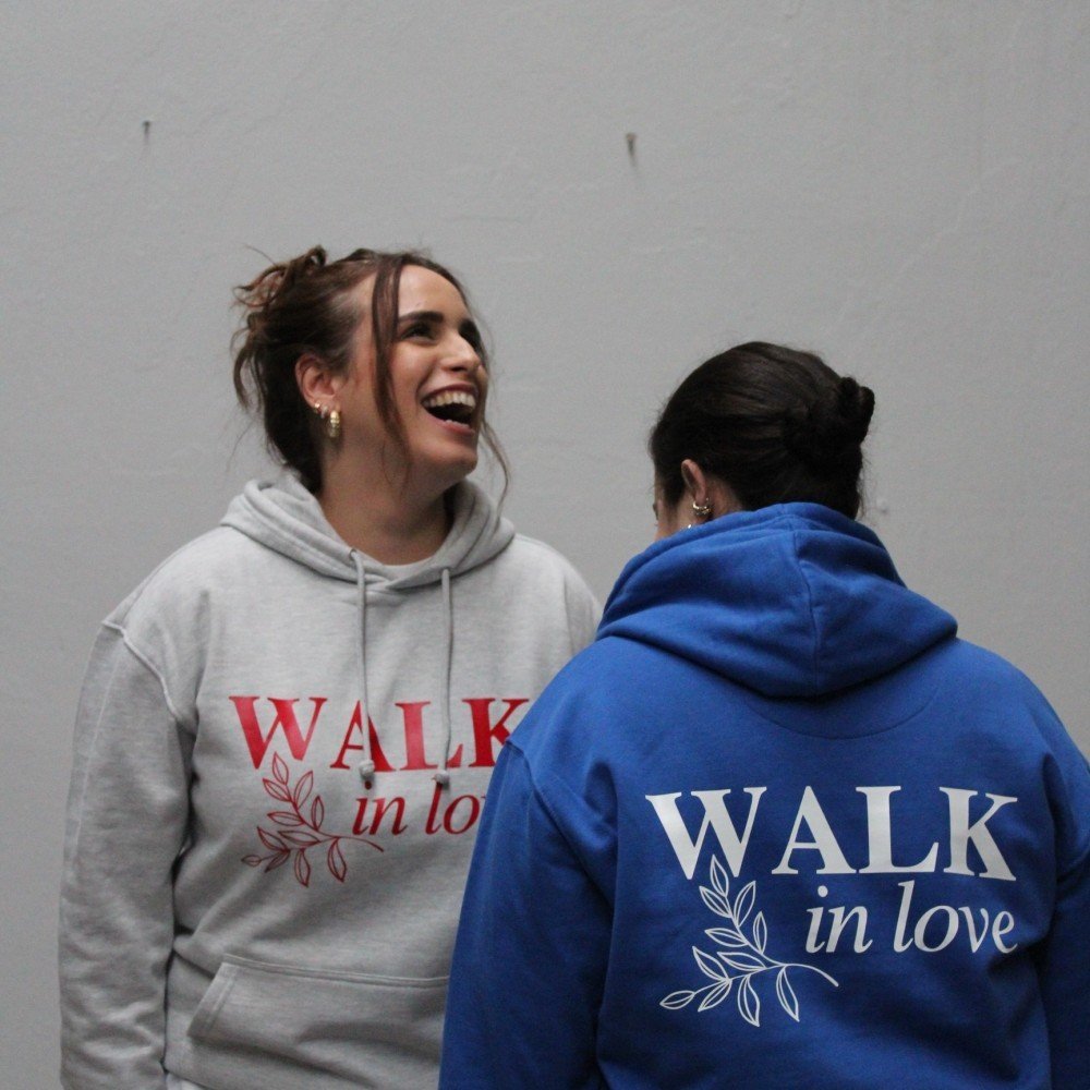 Hoodie Andar em amor Mescla